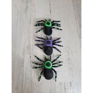Rubber tarantula green purple spider Halloween decor set